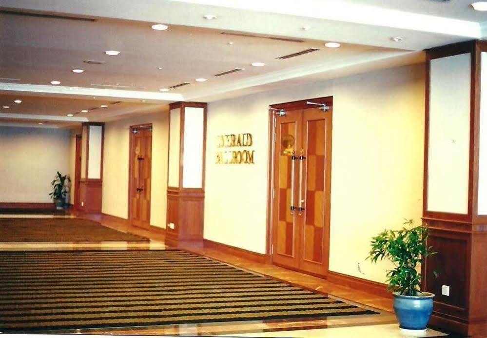 Gocos Hotel Klang Exterior foto