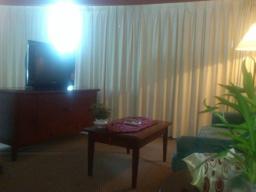 Gocos Hotel Klang Exterior foto