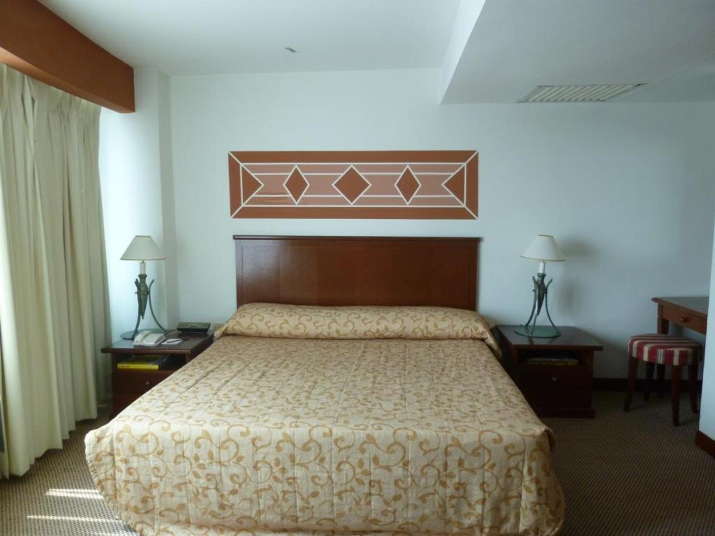 Gocos Hotel Klang Exterior foto